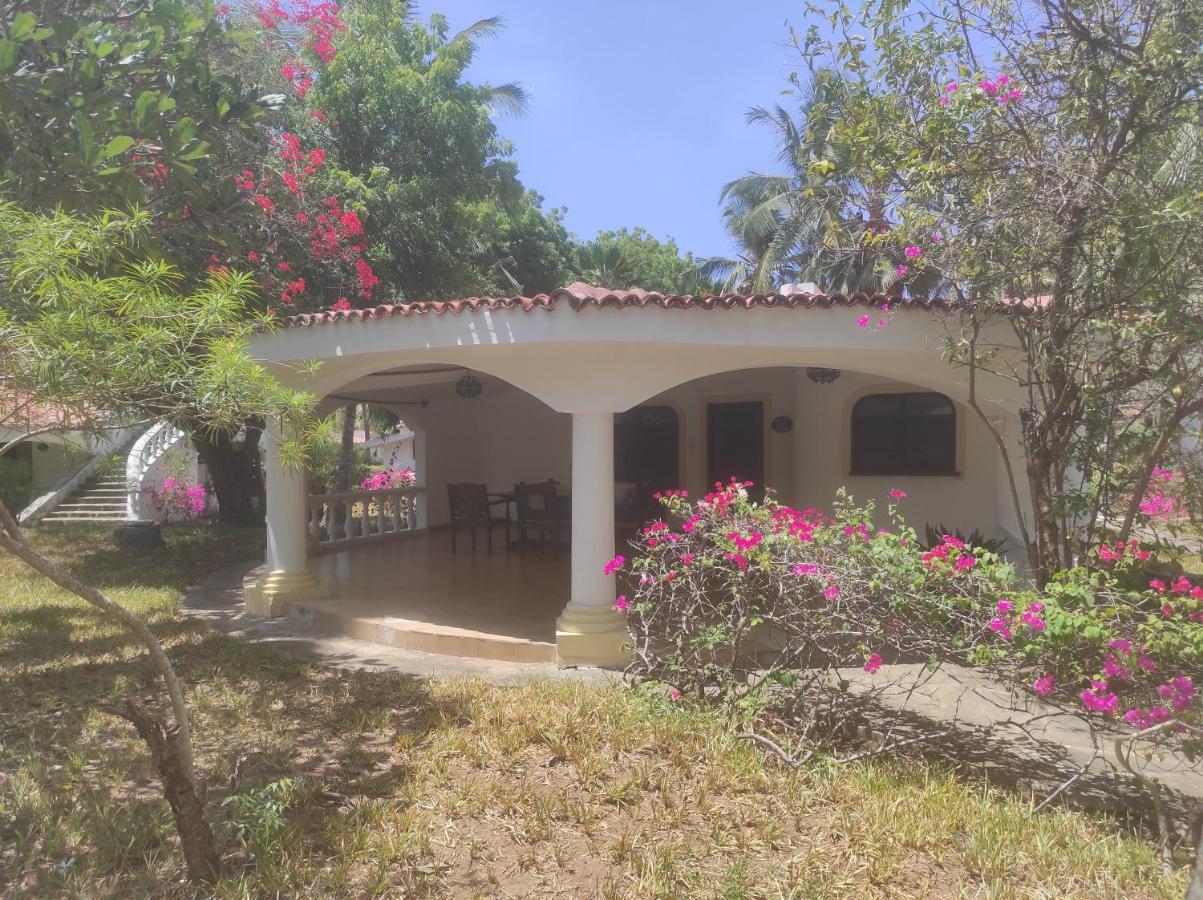 2Livu Villas Watamu Exteriér fotografie