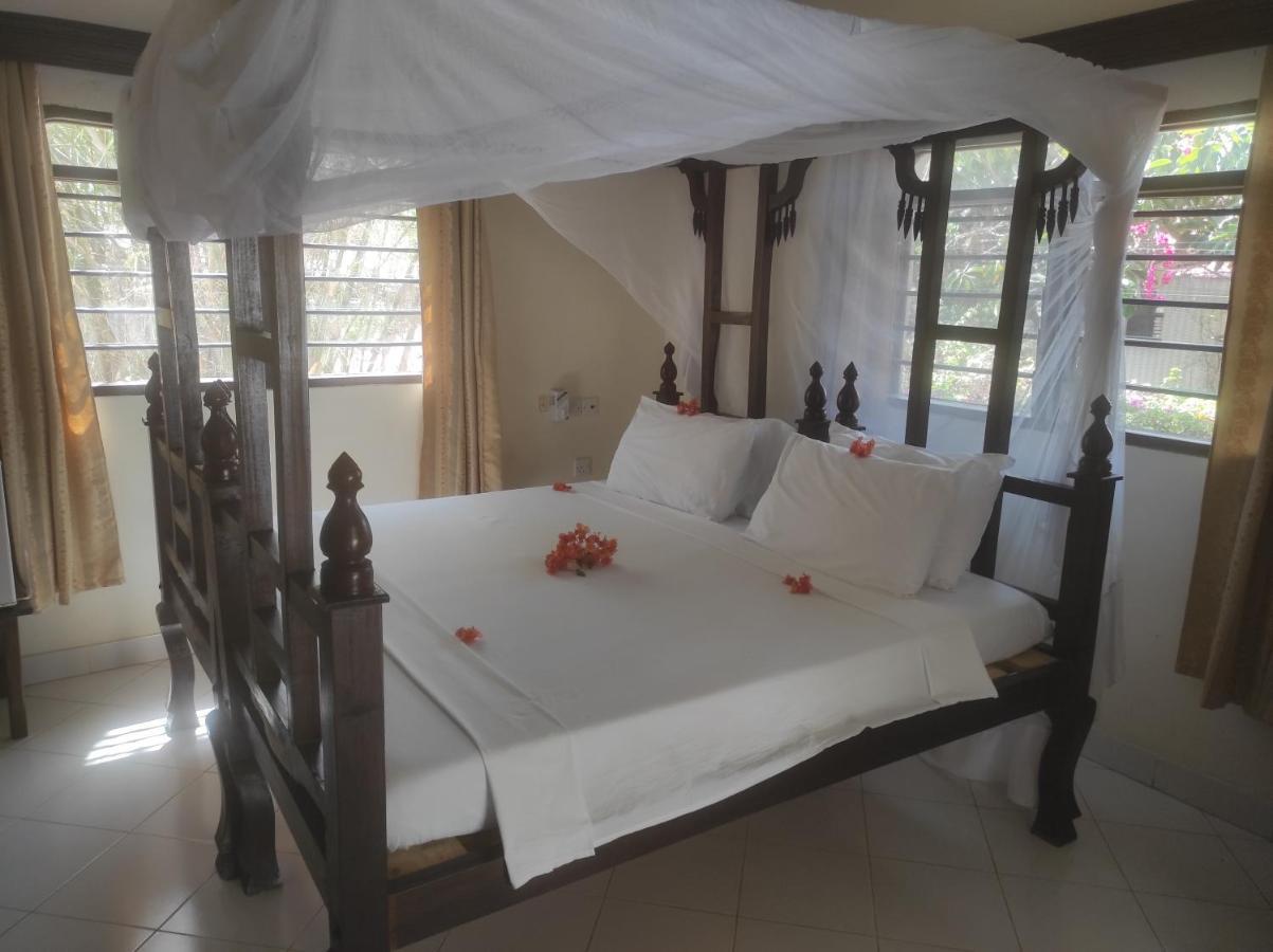 2Livu Villas Watamu Exteriér fotografie